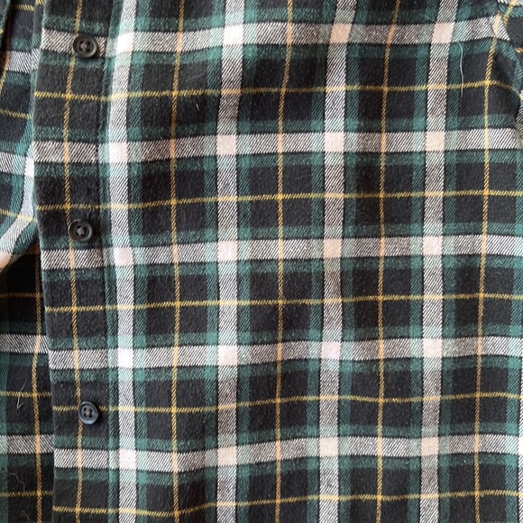 Uniqlo plaid button down shirt - Picture 2 of 3